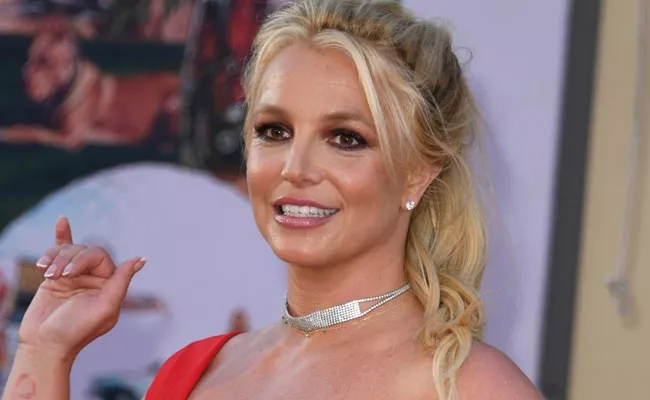 Britney Spears Announces Takes A Break From Social Media Amid Pregnancy - Sakshi