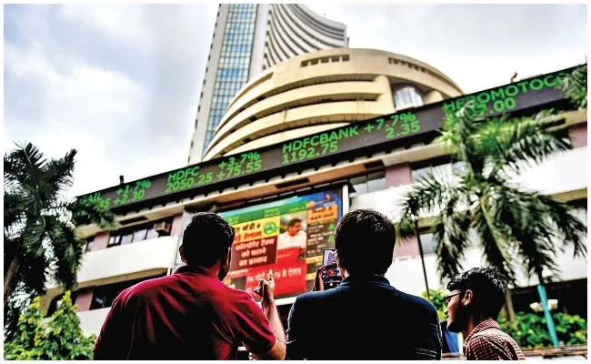 Investors wealth tumbles over Rs 6.47 lakh crore in 2 days of crash - Sakshi