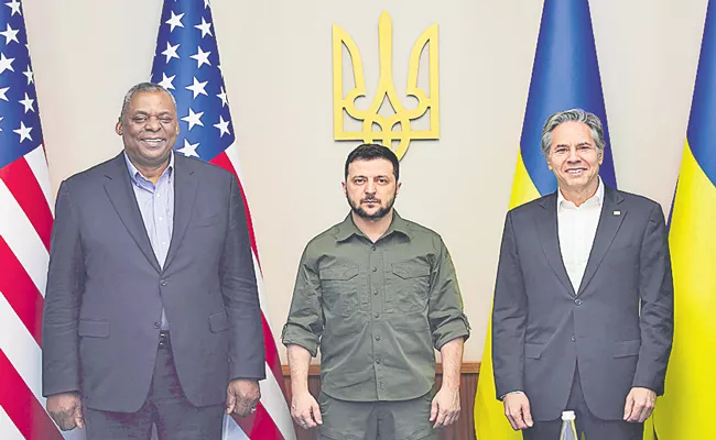 Russia-Ukraine war: Blinken and Austin sneak into Ukraine capital to meet with Zelenskyy - Sakshi