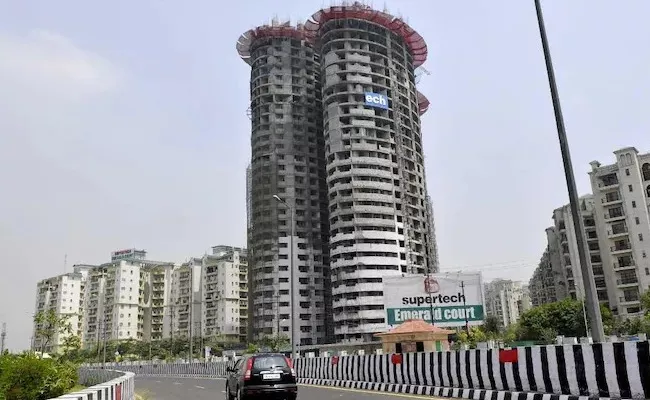 Noida Twin Towers Case Took new Turn Before Its Demolition - Sakshi