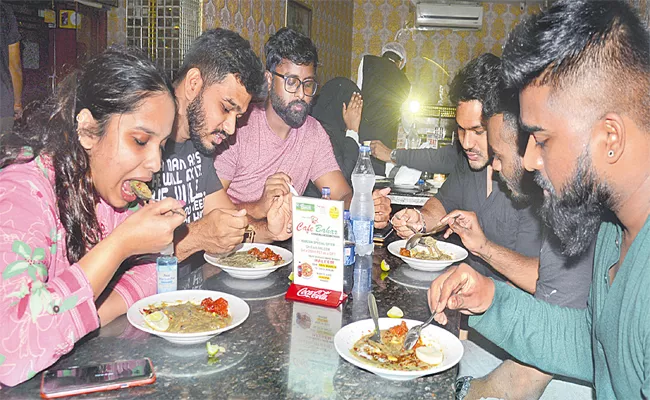 Survey Says Chicken Biryani Retains Craze More Demand Than Halim - Sakshi