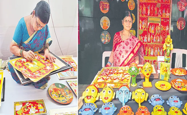 Vaikuntam, vanaja started Telangana anicent art of  Nakashi - Sakshi