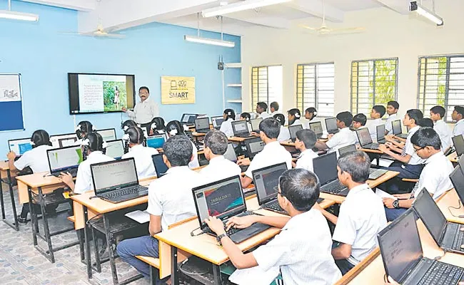 Telangana Decision For Digital Education In 3000 Government Schools - Sakshi