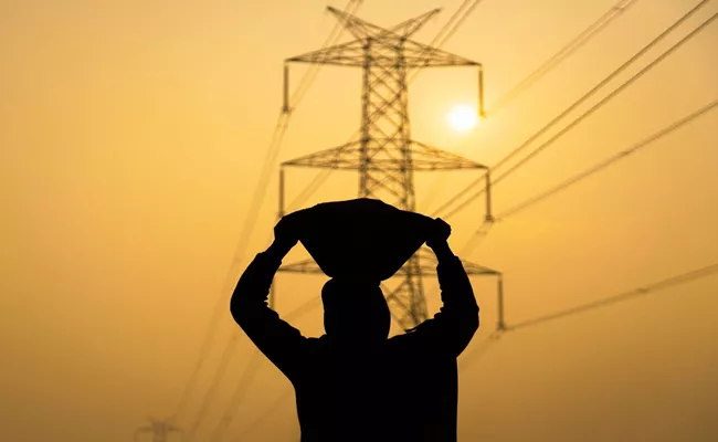 Power cuts across states amid coal supply crunch - Sakshi