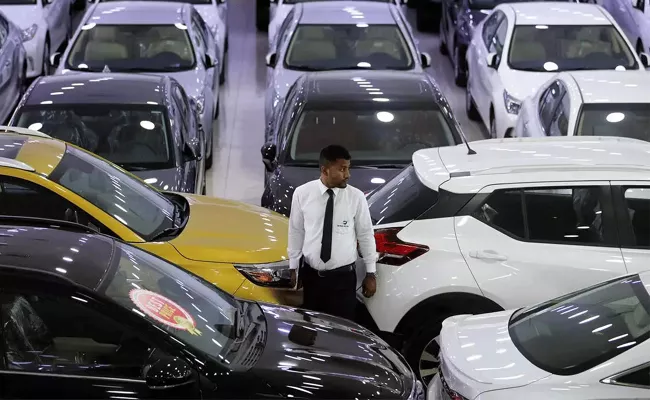 Passenger Vehicle Retail Sales Dip 5% In March Says Fada - Sakshi