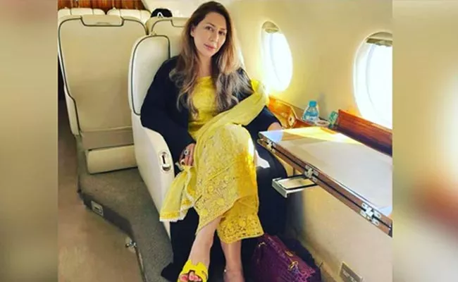 Friend Of Imran Khan Wife Bushra Bibi Left Pakistan - Sakshi