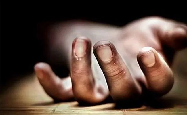 Telangana: Husband Suicide Over Family Issues With Wife - Sakshi