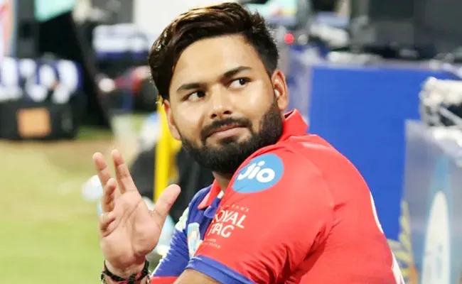 IPL 2022: Wasim Jaffer Questions Rishabh Pant Tactics Against LSG Clash - Sakshi