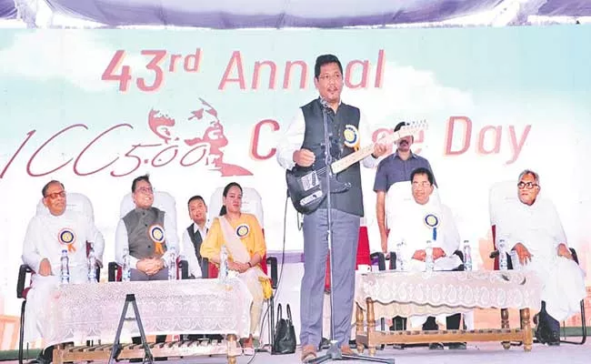 Conrad Kongkal Sangma Playing Guitar At Loyola College Anniversary Meeting - Sakshi