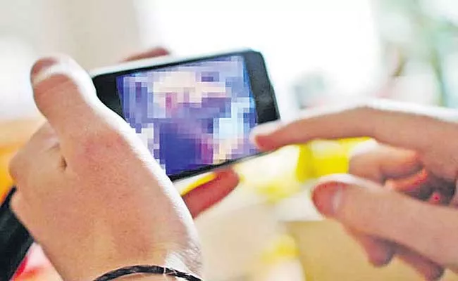 Smartphone Users 25 Crore People Are Watching Indecent Videos - Sakshi