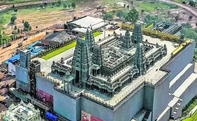 Yadadri Temple Parking Fees At Rs 500 Per Vehicle - Sakshi