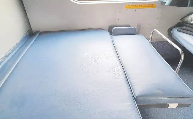 Baby Birth In Train: Indian Railways Launches Baby Berths For Passengers - Sakshi