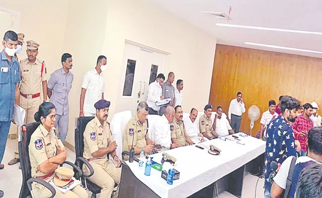 Hyderabad: Police Command And Control Centre To Be Set Up By July - Sakshi