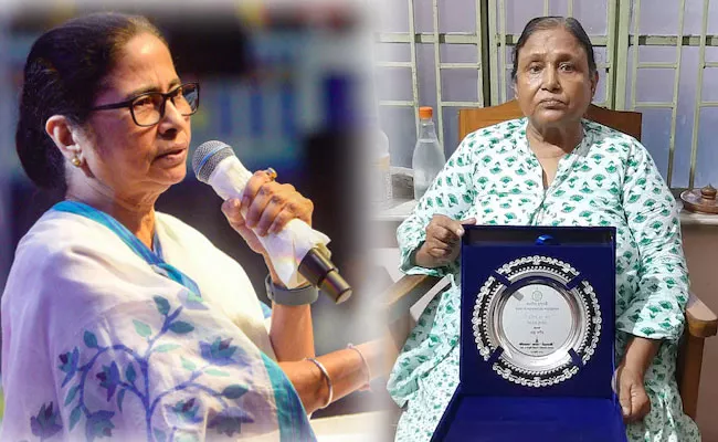 Ratna Rashid Banerjee Returns Award After Mamata Banerjee Gets Literary Honour - Sakshi