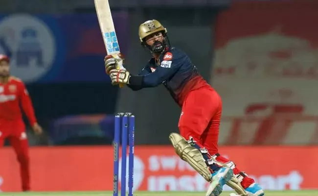  RP Singh explains why Dinesh Karthik is a better finisher than Liam Livingstone - Sakshi