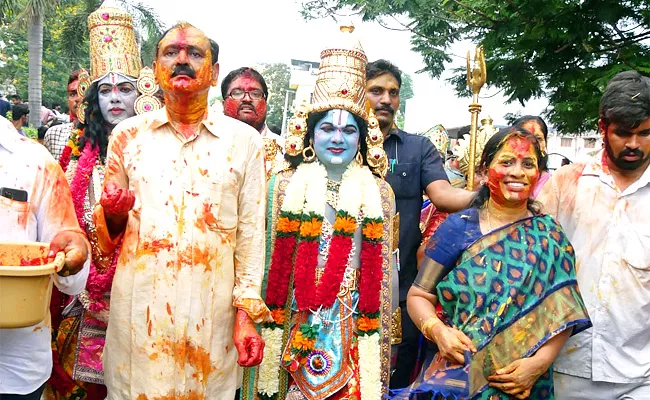 YSRCP MP Gurumurthy In Venkateswara Swamy Getup - Sakshi