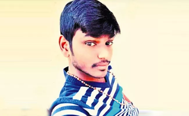 Young Man Commits Suicide Over Love Problems At Kamareddy - Sakshi