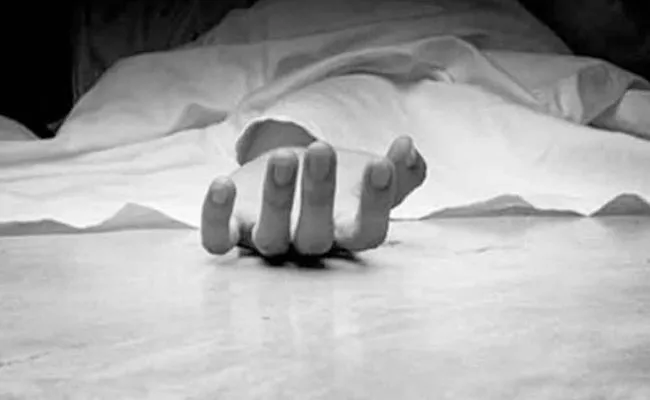 Crime News: Girl Dies In Yadadri Pushkarini - Sakshi