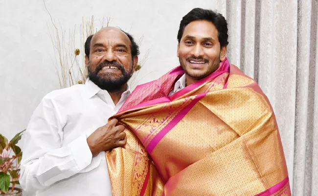 BC Rights Leader R Krishnaiah Thanks CM Jagan Over Rajya Sabha Seat - Sakshi