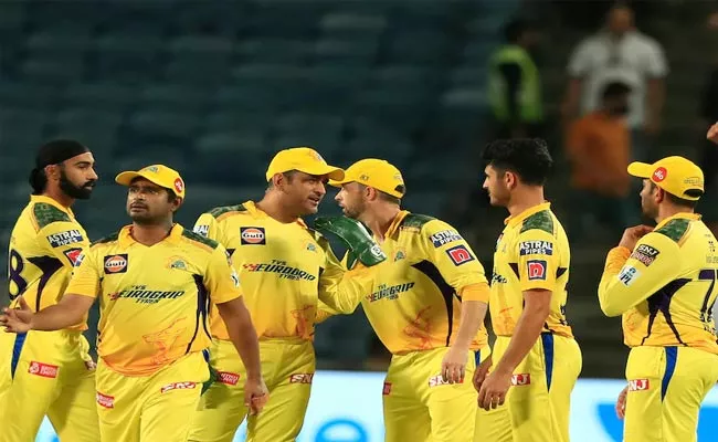 Chennai Super Kings beat Sunrisers Hyderabad by 13 runs - Sakshi