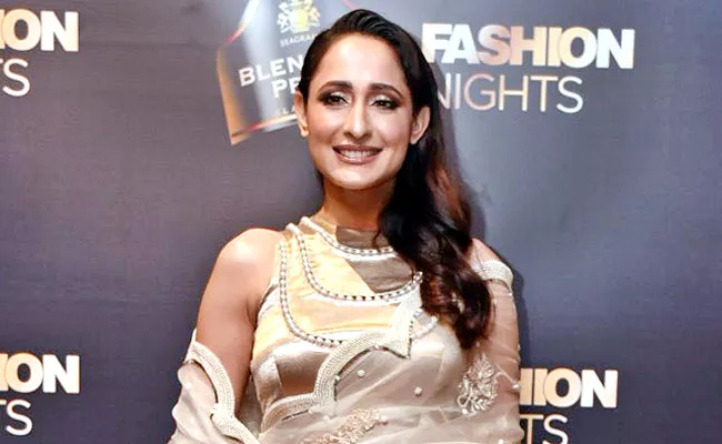 Pragya Jaiswal Attend  Blenders Pride Fashion Nights Program In Hyderabad - Sakshi