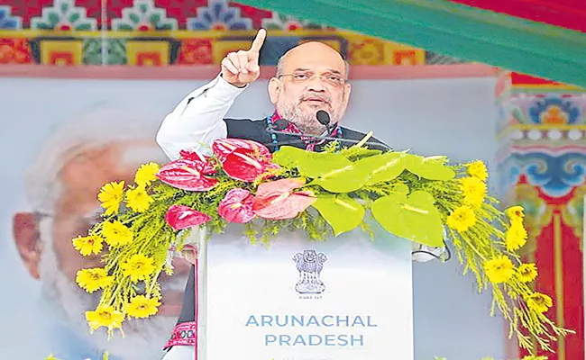 amit shah fires on rahul gandhi over eastern states - Sakshi