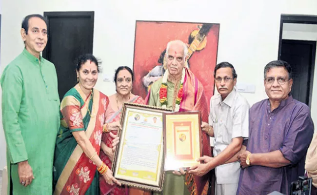 Pandit Janardhan Mitta Honoured Lifetime Achievement Award - Sakshi