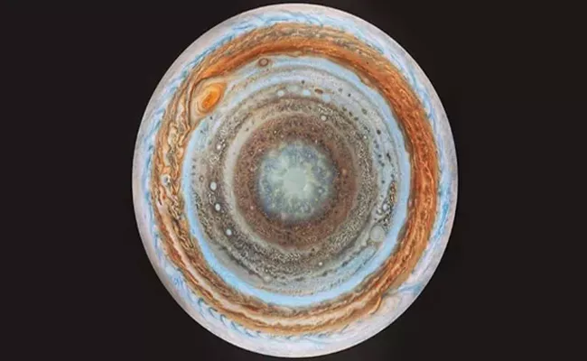 Old Image Of Jupiter Surfaces On Twitter Internet Compares It To Dosa - Sakshi