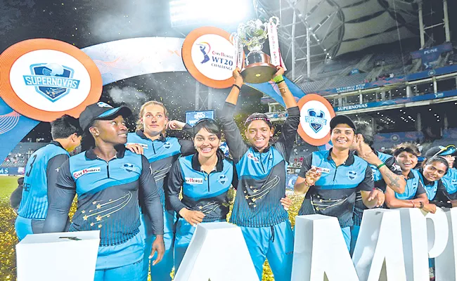 Womens T20 Challenge 2022: Supernovas beat Velocity by 4 runs - Sakshi