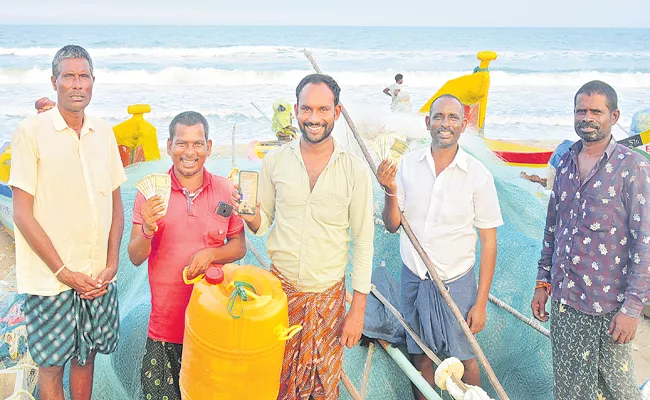 3 Years Of YS Jagan Government Support For Aqua farmers - Sakshi