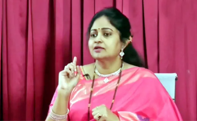 Actress Divyavani Quits TDP Sensational Comments On CBN - Sakshi