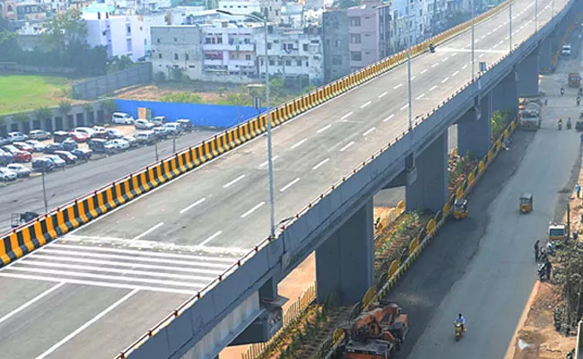 Hyderabad: Big Park Under Kamineni Flyovers in LB Nagar - Sakshi