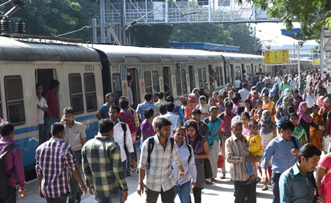 Hyderabad: MMTS First Class Tickets Fare Cheaper by 50 Percent From May 5 - Sakshi