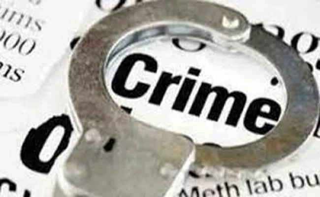 Man Killed Friend For Allegedly Interfering In An Affair At Karnataka - Sakshi