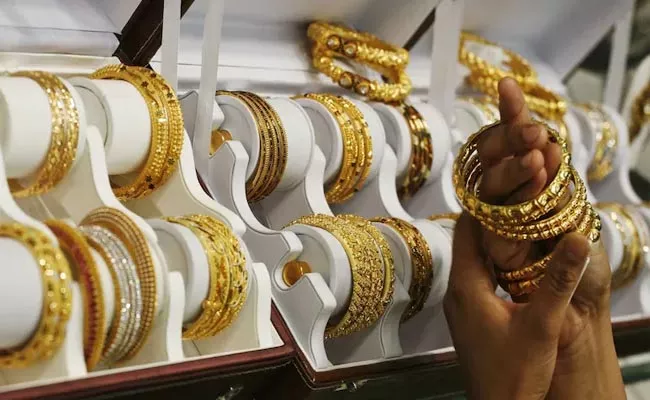 Akshaya Tritiya Gold Sales Top Pre-COVID Level by 25 30 PC - Sakshi