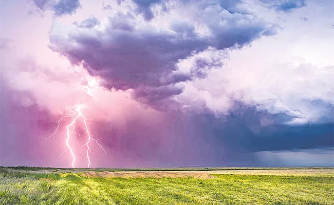 Thunderstorms in Andhra Pradesh At Summer - Sakshi