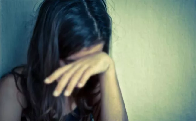 Young Man Molested Girl in Marrigudem Nalgonda District - Sakshi