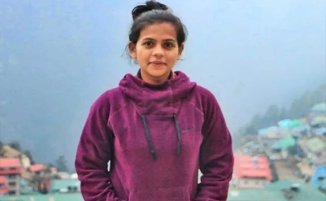 Priyanka Mohite Becomes First Indian Woman To Scale Five Peaks - Sakshi