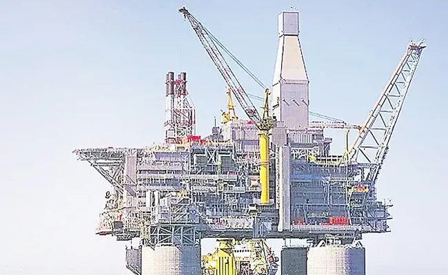 Vedanta and Reliance BP Avoided Oil Block Auction Only ONGC participate - Sakshi