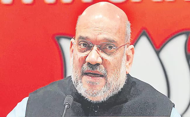 Amit Shah seeks CBI probe of BJYM worker death - Sakshi