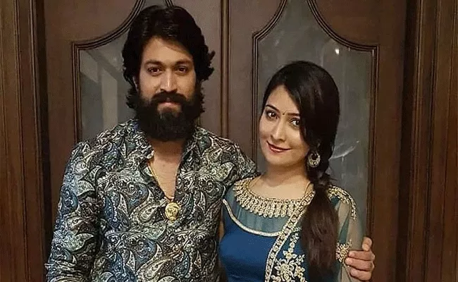 Yash And Radhika Pandit Raraju Movie Going To Release In Telugu - Sakshi