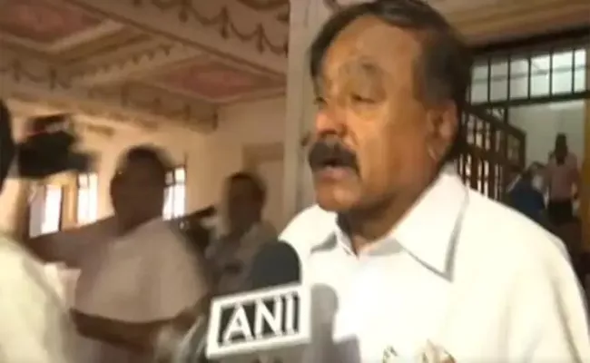 Rajya Sabha Polls: I Love It Says Karnataka JDS MLA after voting for Congress - Sakshi