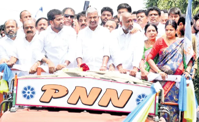 Minister Peddireddy Ramachandra Reddy Slams Chandrababu Naidu On Road Show Chittoor - Sakshi