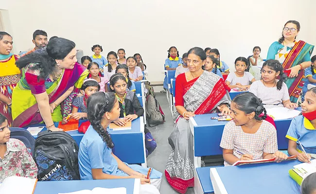 Low Students Attendance At First Day of Schools Opening - Sakshi