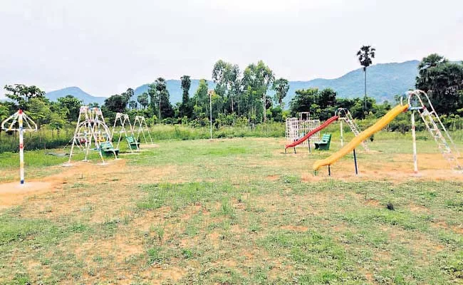 Urban Formations At Saripalli Central Nursery - Sakshi