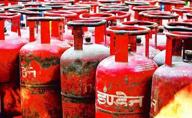 Security deposit on new LPG connection increased - Sakshi