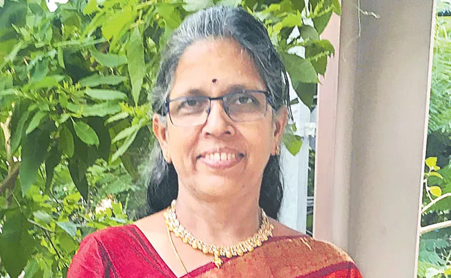 Hyderabad Professor Jayalekha on Save Soil Campaign - Sakshi