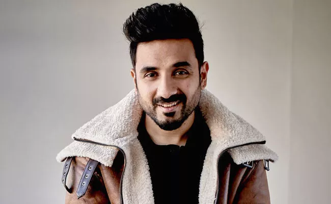 Comedian Vir Das Test Positive For Covid 19 Second Time - Sakshi