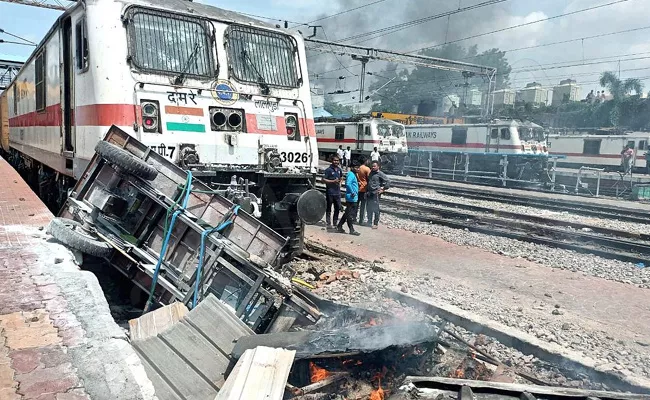 Agnipath Protests: Secunderabad Railway Station Attack Latest Updates - Sakshi