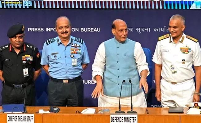 Rajnath Singh Hold Meeting With Service Chiefs - Sakshi